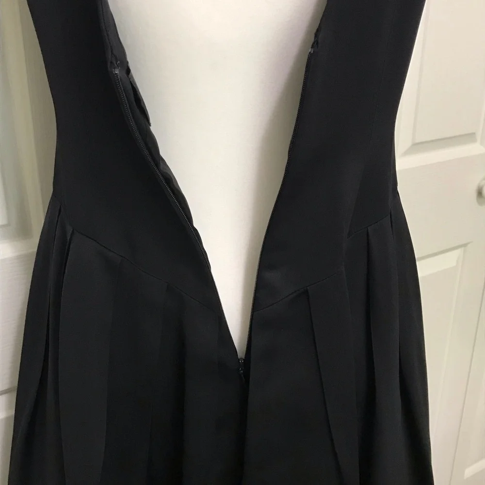 90s Carmen Marc Valvo Collection Black Satin V Back Cocktail Evening Dress 8 - Picture 7 of 16
